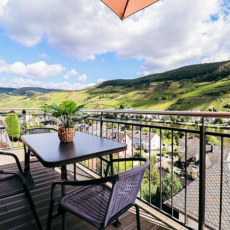 Sky Apartment, Blick zur Mosel, großer Balkon, Kaffeemaschine, Smart TV Zell Exterior foto